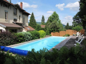 Гостиница Delightful Mansion in Vecoux with Garden  Веку